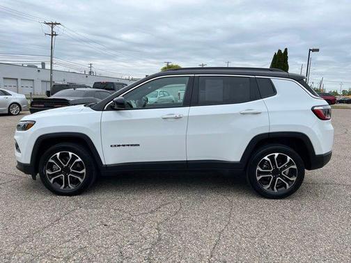Bright White Clearcoat 2023 Jeep Compass Limited