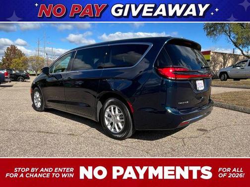 2023 Chrysler Pacifica Touring L