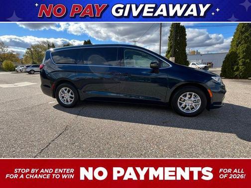 2023 Chrysler Pacifica Touring L