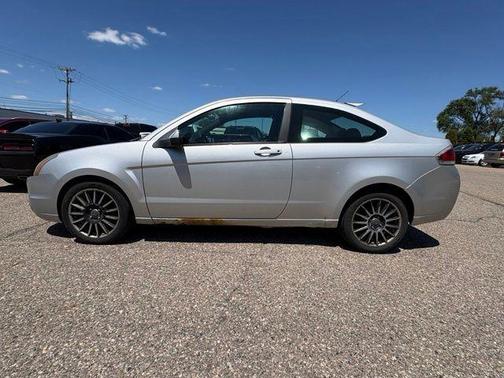 Silver 2009 Ford Focus SES