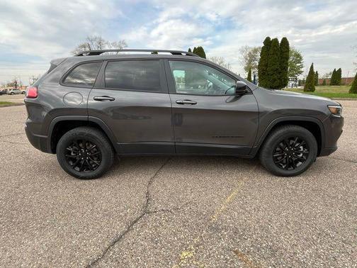 2023 Jeep Cherokee Altitude