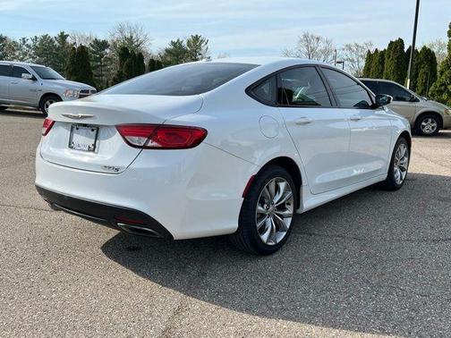 2016 Chrysler 200 S