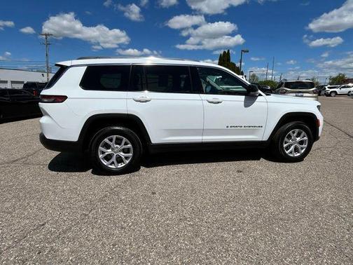 Bright White Clearcoat 2022 Jeep Grand Cherokee L Limited