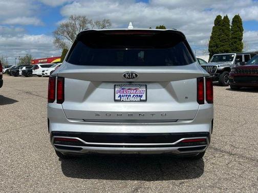 Sparkling Silver 2021 Kia Sorento S