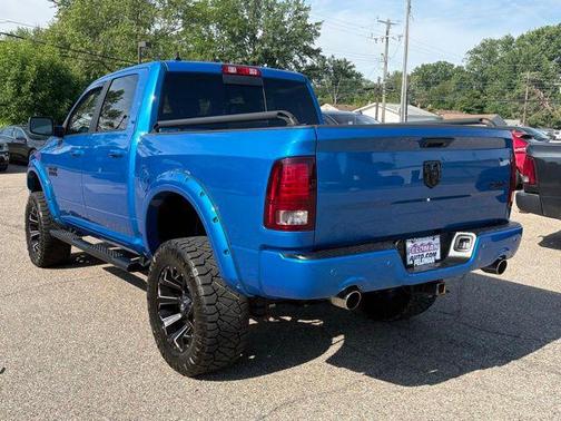 Hydro Blue Pearlcoat 2018 RAM 1500 Sport