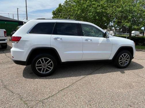 Bright White Clearcoat 2022 Jeep Grand Cherokee Limited