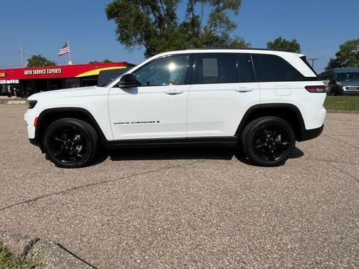 2023 Jeep Grand Cherokee Altitude