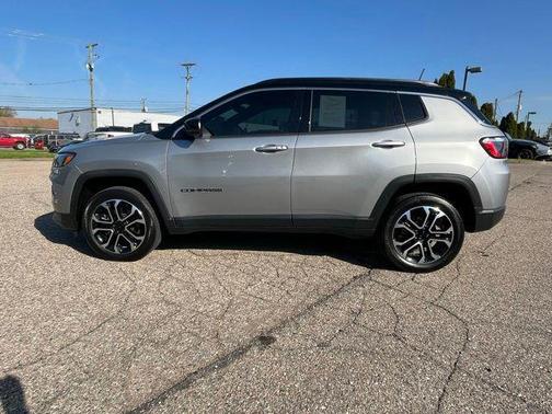 Billet Silver Metallic Clearcoat 2023 Jeep Compass Limited