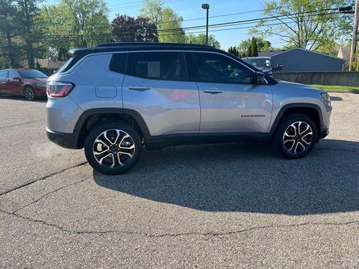 Billet Silver Metallic Clearcoat 2023 Jeep Compass Limited