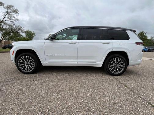 2023 Jeep Grand Cherokee L Summit Reserve