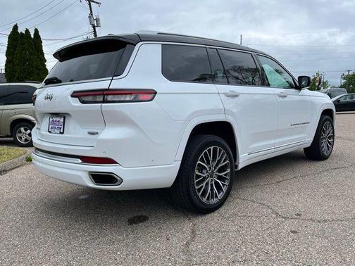 2023 Jeep Grand Cherokee L Summit Reserve