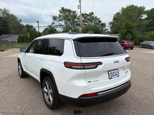 Bright White Clearcoat 2022 Jeep Grand Cherokee L Limited