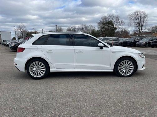 2017 Audi A3 e-tron 1.4T Premium