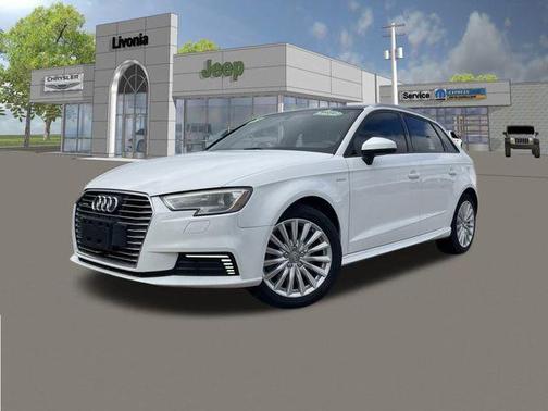 2017 Audi A3 e-tron 1.4T Premium