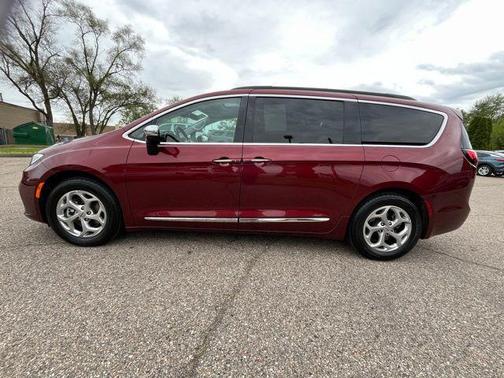 2023 Chrysler Pacifica Limited