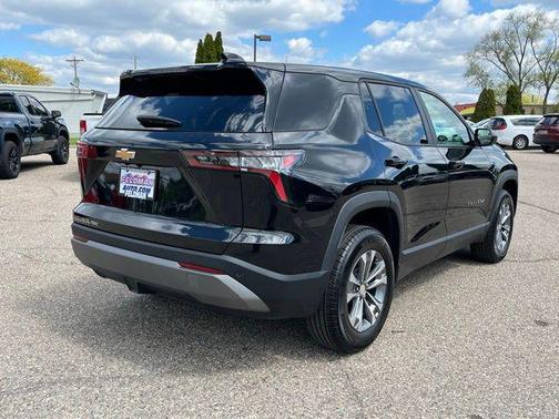 Mosaic Black Metallic 2026 Chevrolet Equinox 1LT