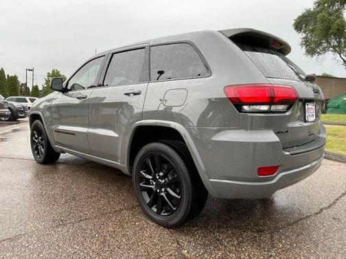 2022 Jeep Grand Cherokee Laredo