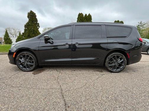 2022 Chrysler Pacifica Limited