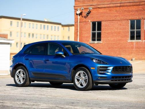 2020 Porsche Macan Sport Utility 4D