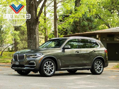 Manhattan Green Metallic 2021 BMW X5 xDrive40i