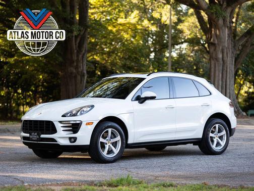 2018 Porsche Macan Sport Utility 4D