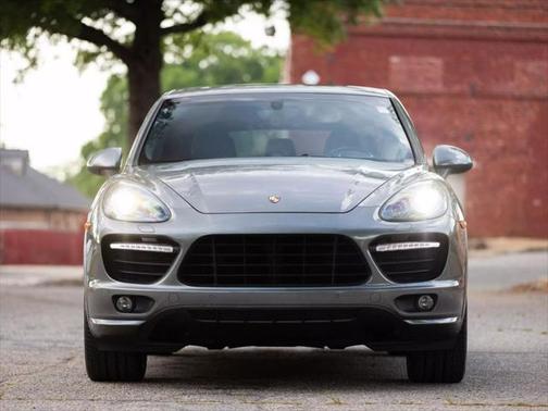 2013 Porsche Cayenne GTS
