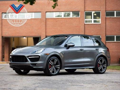 2013 Porsche Cayenne GTS