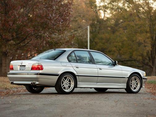 2001 BMW 740 740i Sedan 4D