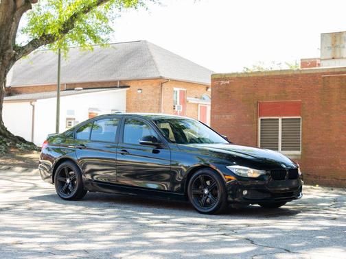Black 2014 BMW 320 i