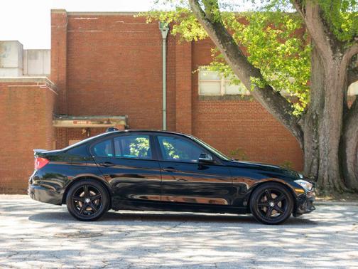 Black 2014 BMW 320 i