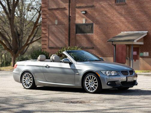 2011 BMW 328 328i Convertible 2D