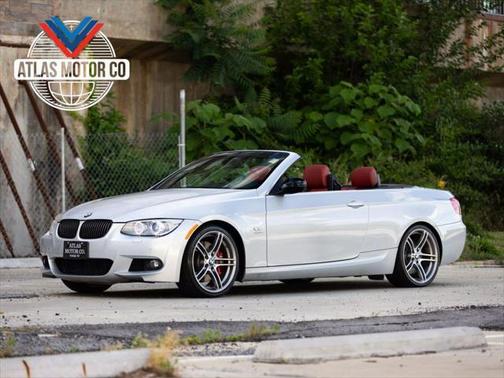 2013 BMW 335 335is Convertible 2D