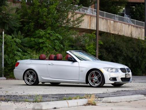 2013 BMW 335 335is Convertible 2D