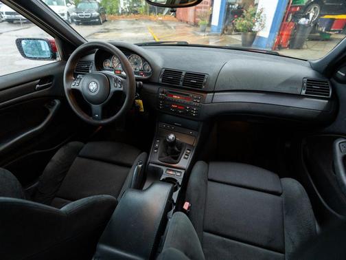 2004 BMW 330 330i Sedan 4D