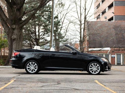 2010 Lexus IS 250C Base
