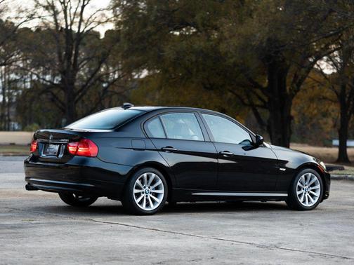 2011 BMW 328 328i Sedan 4D