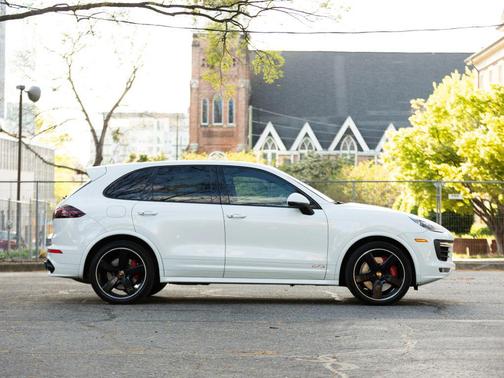 White 2017 Porsche Cayenne GTS