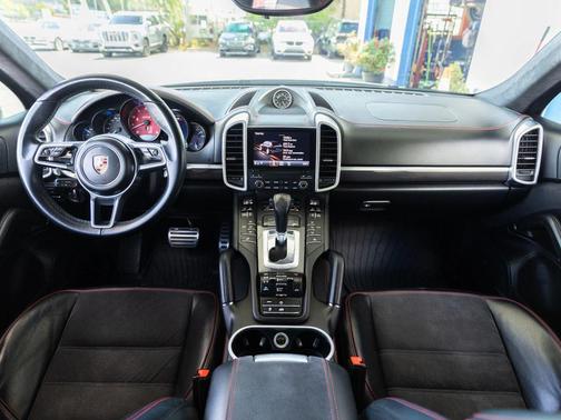 White 2017 Porsche Cayenne GTS