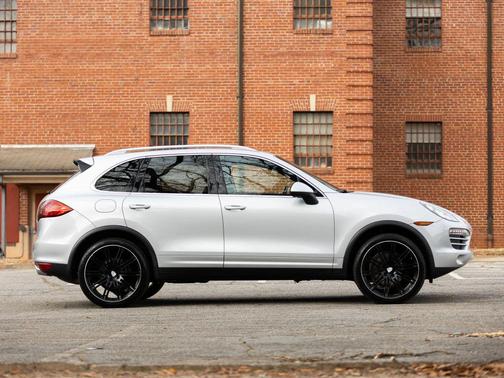 2011 Porsche Cayenne Cayenne