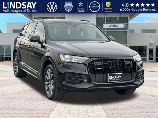 2022 Audi Q7 45 Premium Plus