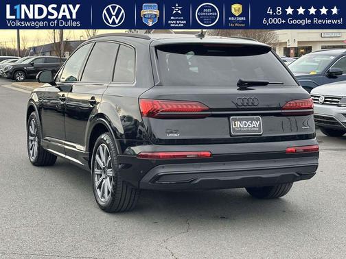 2022 Audi Q7 45 Premium Plus