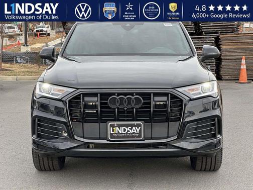 2022 Audi Q7 45 Premium Plus
