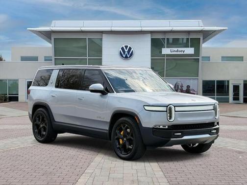 2023 Rivian R1S Adventure