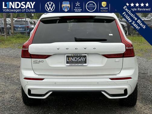 2023 Volvo XC60 Recharge Plug-In Hybrid T8 Ultimate Dark Theme