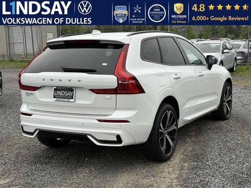 2023 Volvo XC60 Recharge Plug-In Hybrid T8 Ultimate Dark Theme