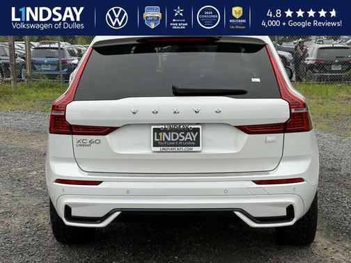 2023 Volvo XC60 Recharge Plug-In Hybrid T8 Ultimate Dark Theme