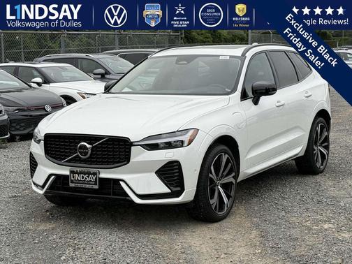 2023 Volvo XC60 Recharge Plug-In Hybrid T8 Ultimate Dark Theme