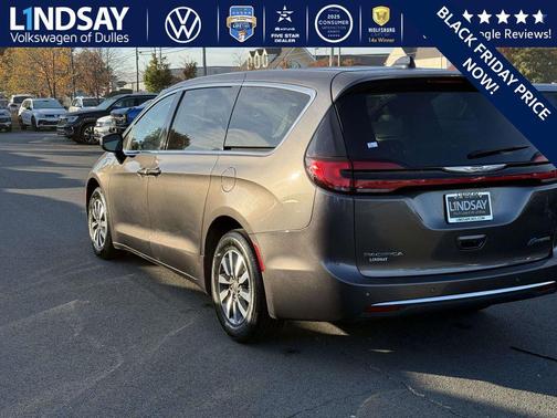 2023 Chrysler Pacifica Hybrid Touring L