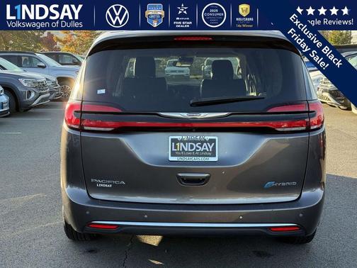 2023 Chrysler Pacifica Hybrid Touring L