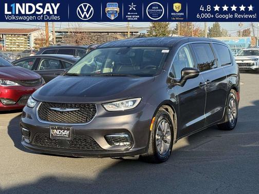 2023 Chrysler Pacifica Hybrid Touring L